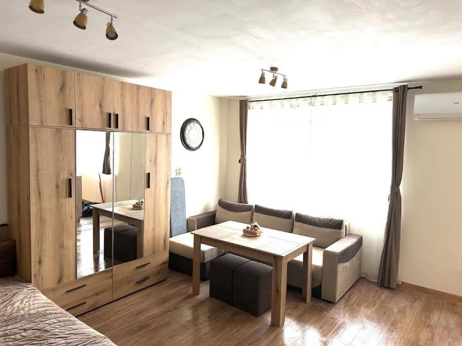 Green Park Apartment - Brand New Studio! Ruse Esterno foto