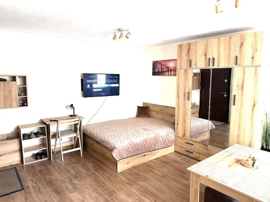 Green Park Apartment - Brand New Studio! Ruse Esterno foto